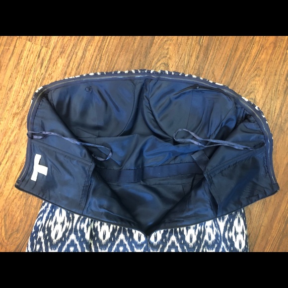 Like new Banana Republic Strapless Dress - Picture 3 of 4